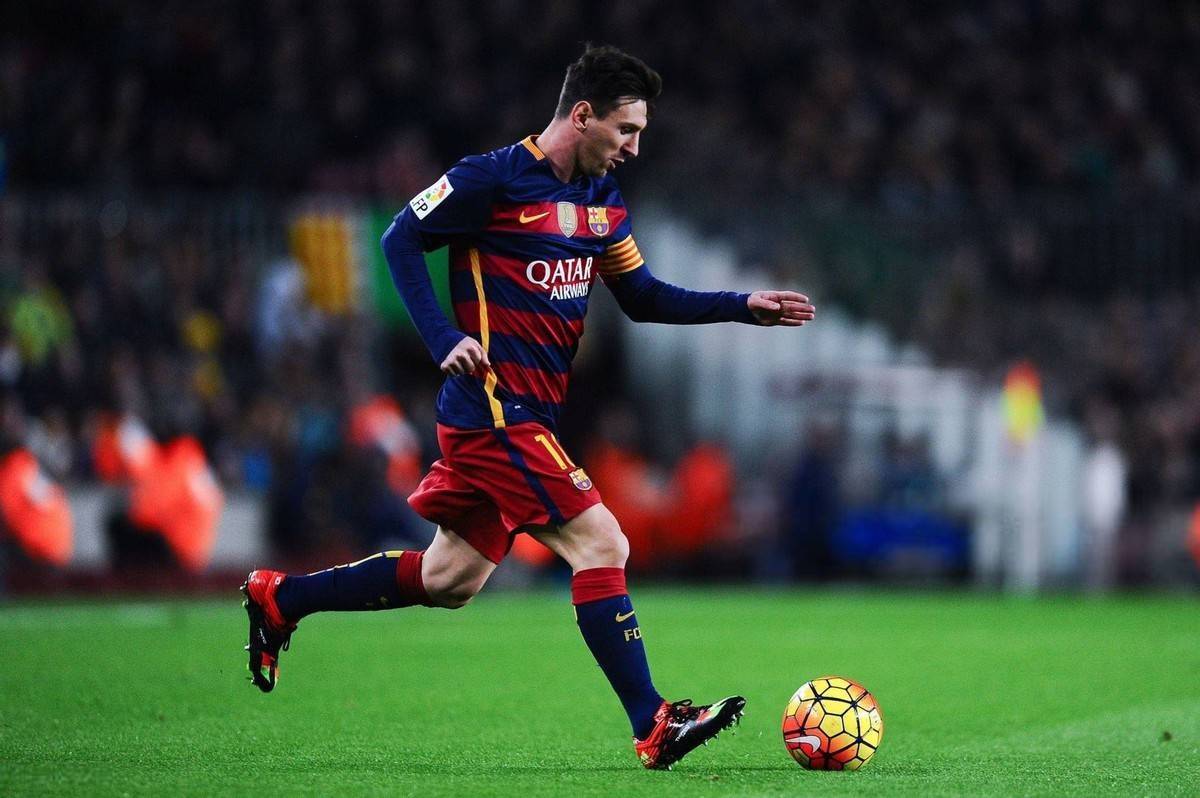 巴萨鏖战巴黎，C罗送出助攻的简单介绍