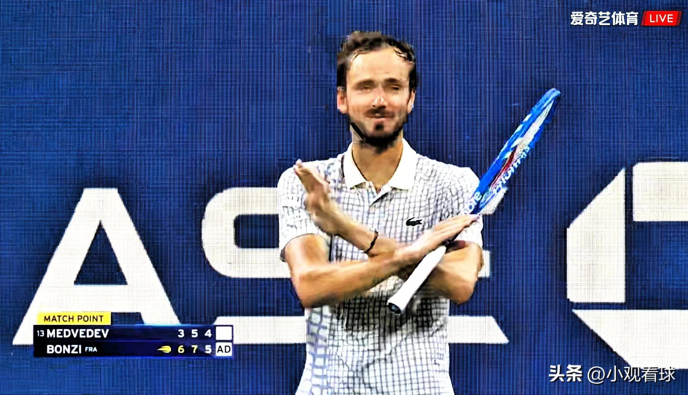 包含世界网球队强势澳大利亚网球队，梅德韦杰夫高光表现的词条