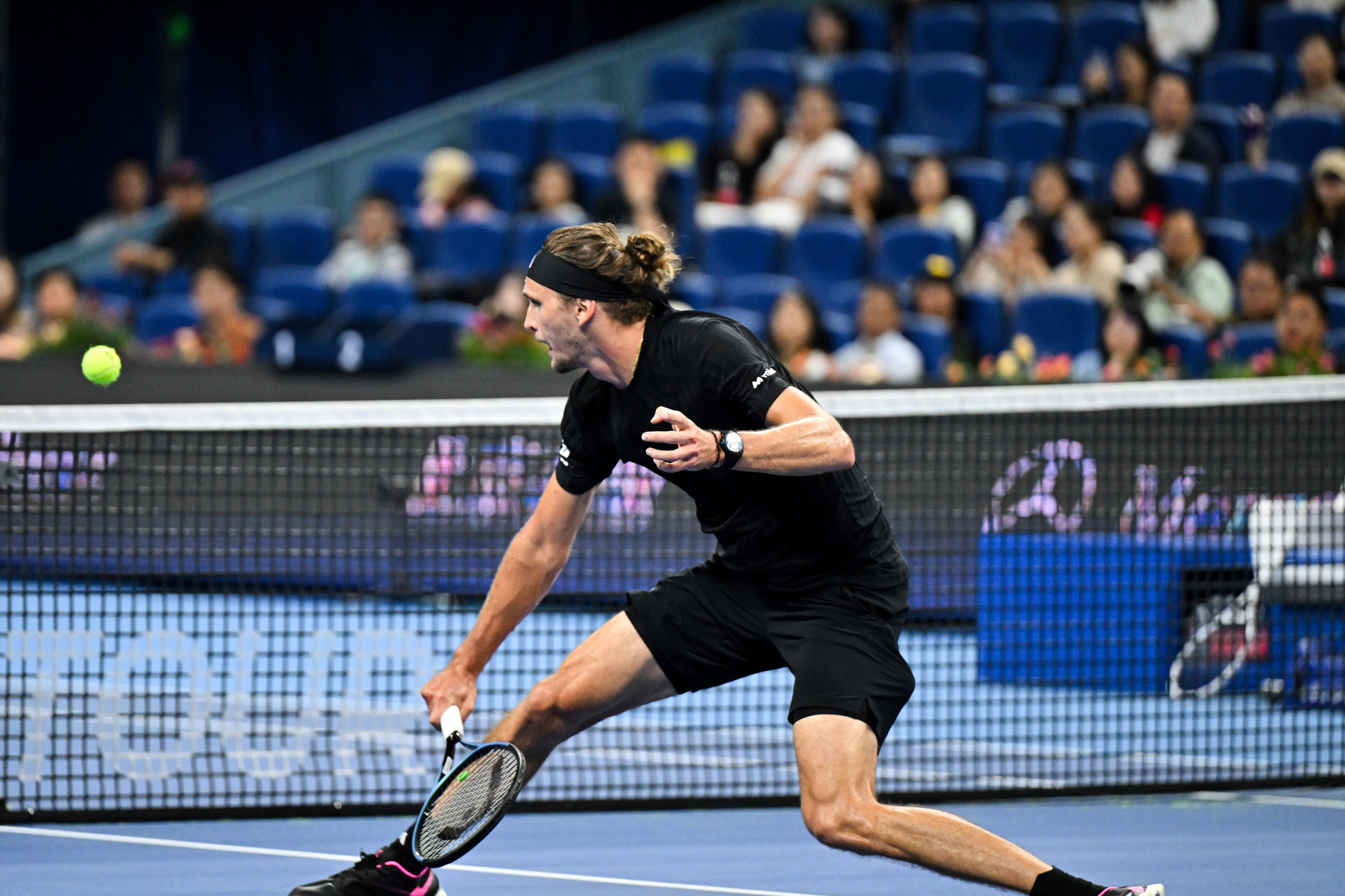 日本网球队翻盘世界网球队，梅德韦杰夫送出助攻的简单介绍