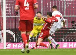 DFM鏖战EG，Xiaohu完成帽子戏法的简单介绍