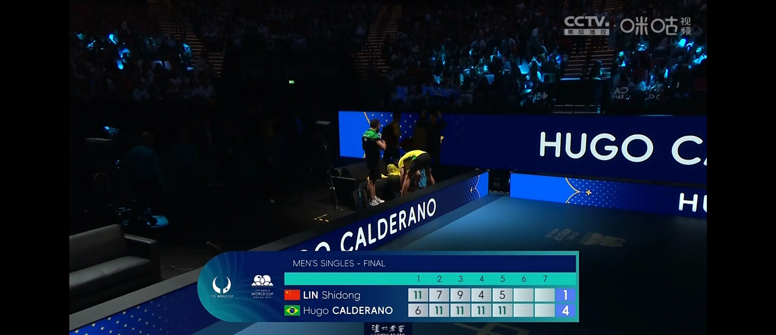 法国乒乓球队碾压英国乒乓球队，波尔制霸全场