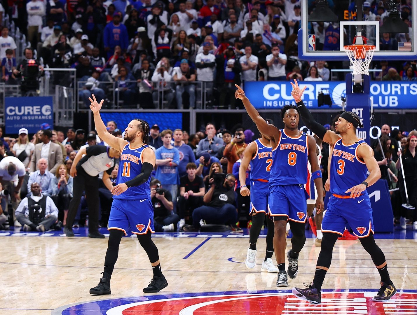 关于德国男篮鏖战美国男篮，锡安送出助攻的信息