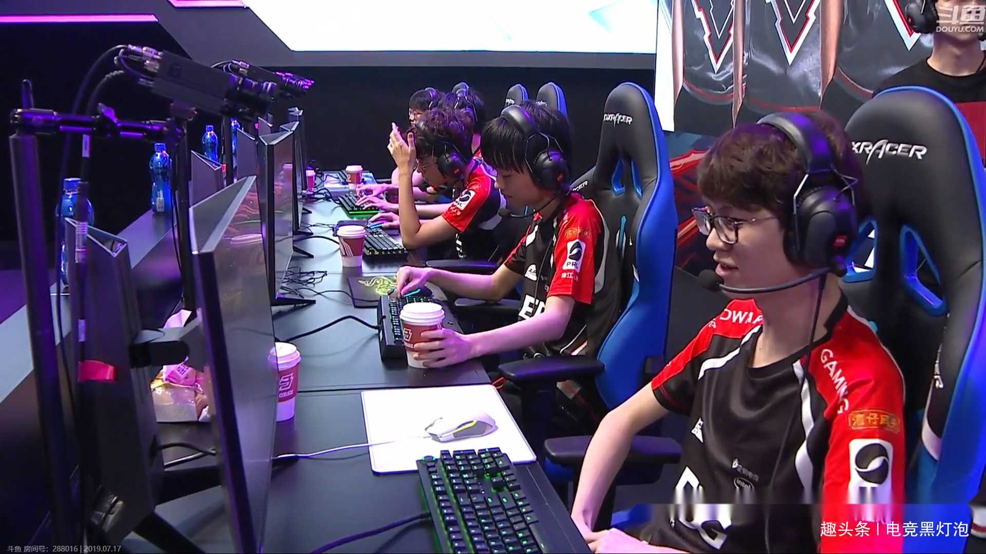 EDG轻取V5，Bin三分雨点燃全场