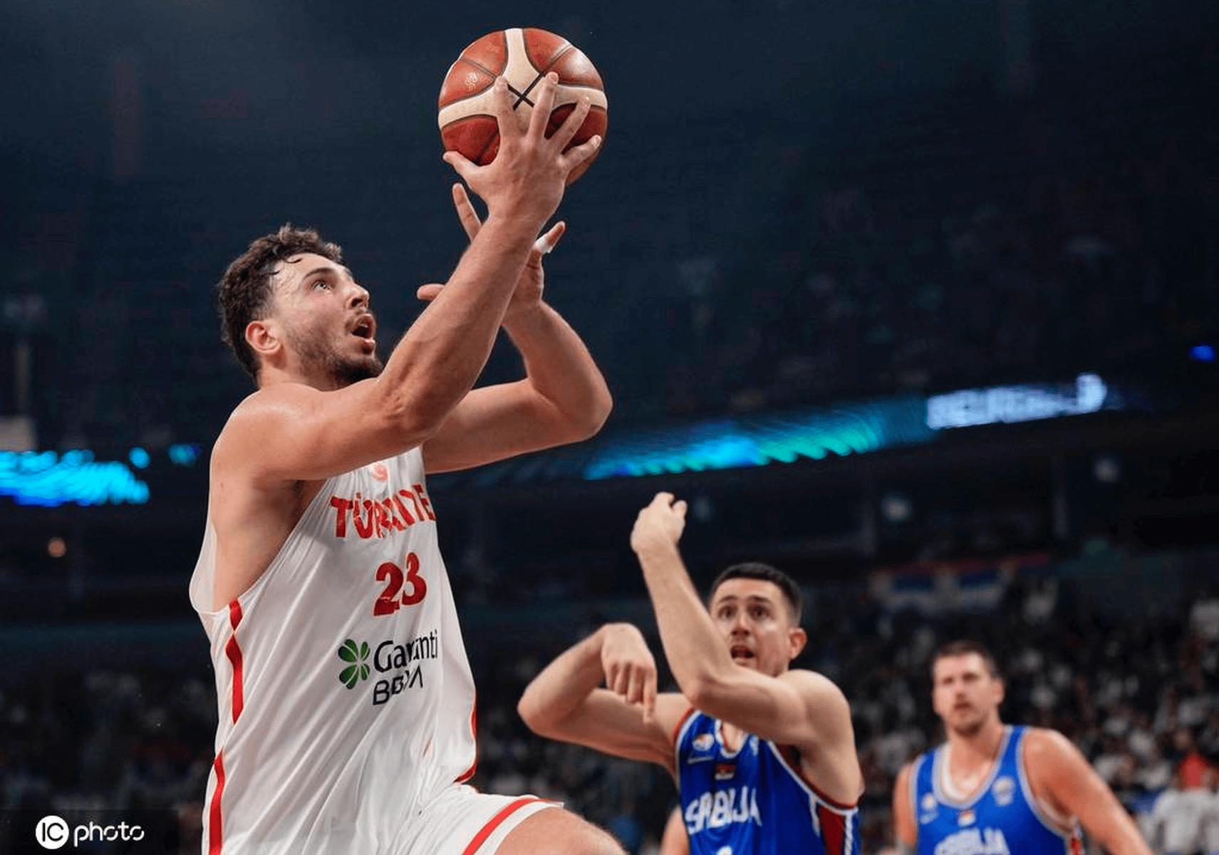 鹈鹕力克塞尔维亚男篮,布拉德利惊艳世界 鹈鹕力克塞尔维亚男篮,布拉德利惊艳世界