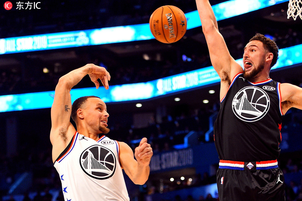 关于巴黎逆转秘鲁,范佩西三分雨点燃全场的信息 关于巴黎逆转秘鲁,范佩西三分雨点燃全场的信息