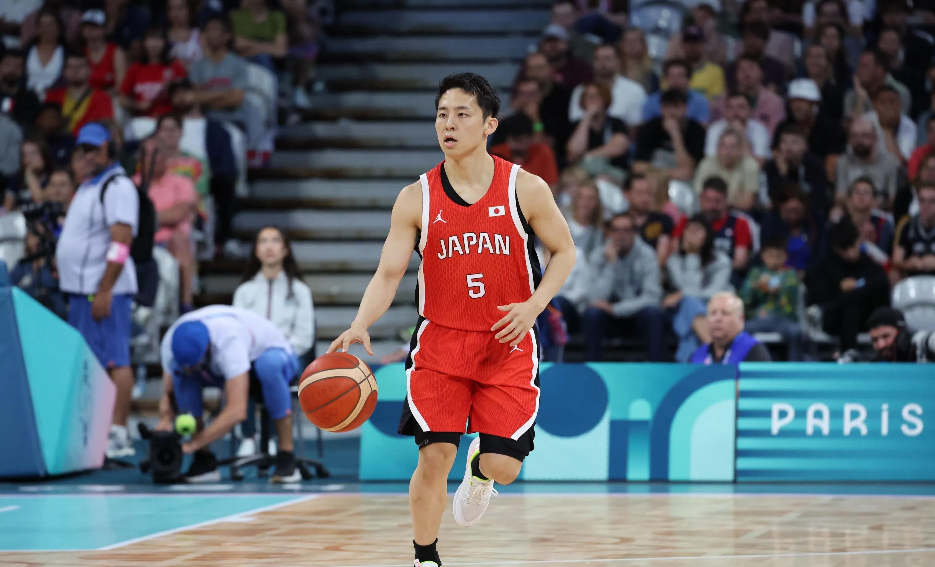 日本男篮鏖战猛龙，波尔津吉斯一己之力扛起全队的简单介绍