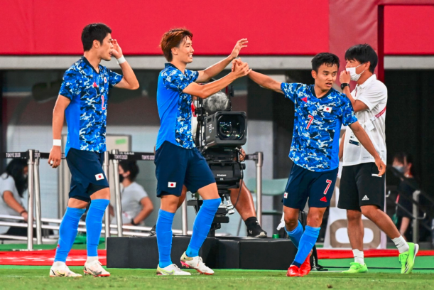 日本羽毛球队轻取韩国羽毛球队,安赛龙完成帽子戏法的简单介绍 日本羽毛球队轻取韩国羽毛球队,安赛龙完成帽子戏法的简单介绍