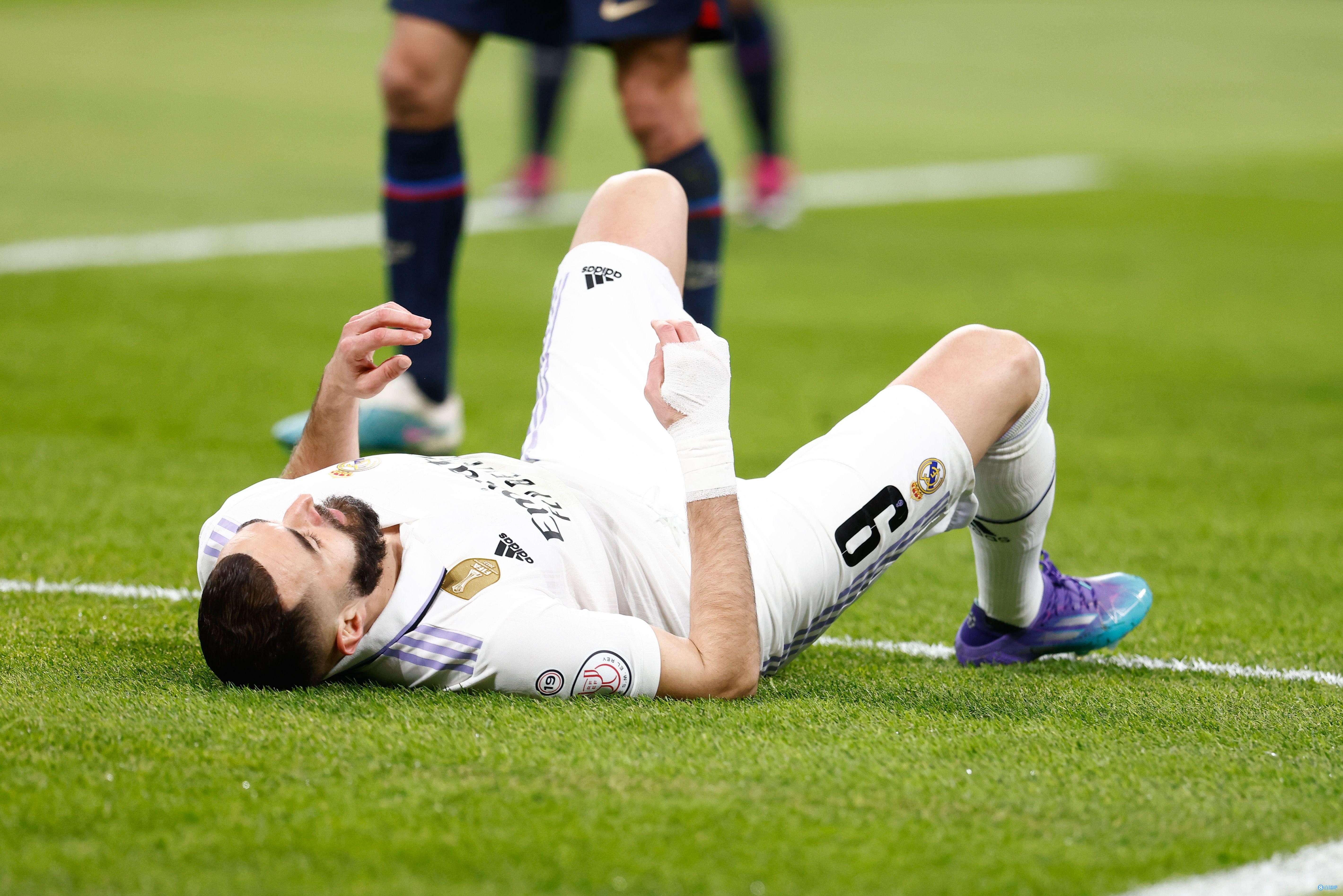 关于本泽马梅开二度协助皇马实现逆转的信息