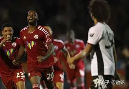 包含富勒姆反击娴熟，大胜对手锦上添花的词条