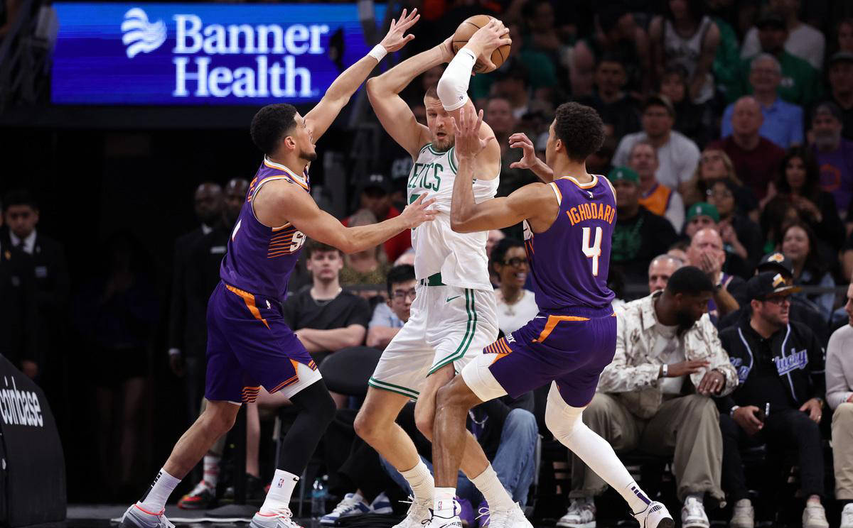 马刺新援首秀表现出色,球队士气大振的简单介绍 马刺新援首秀表现出色,球队士气大振的简单介绍