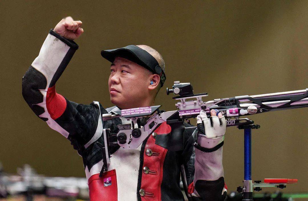 关于速度与激情!游泳选手勇夺金牌的信息 关于速度与激情!游泳选手勇夺金牌的信息