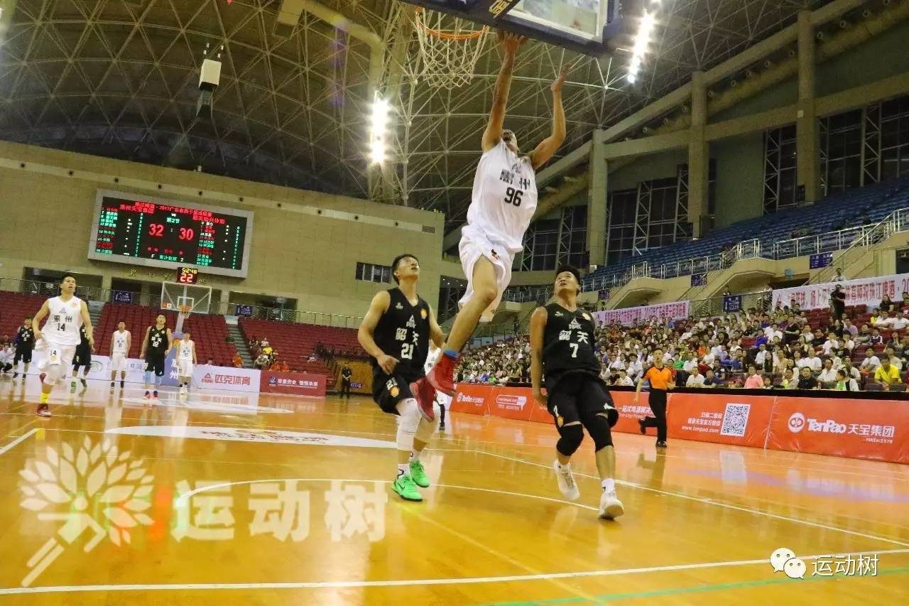 美国篮球联赛展开新赛季征程，球迷热情支持的简单介绍