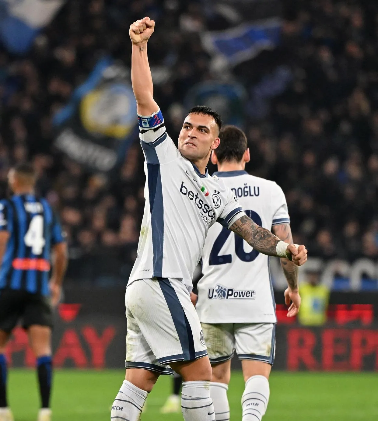 包含那不勒斯主帅调整阵容，球队迎来反弹的词条