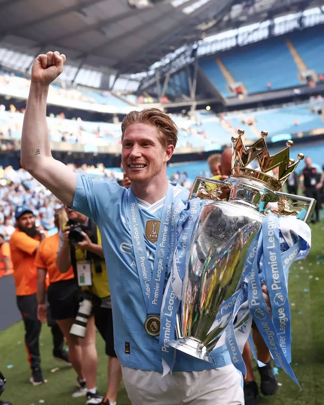 包含曼城球员因慈善事业获得认可的词条 包含曼城球员因慈善事业获得认可的词条