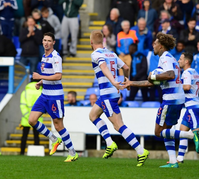 雷丁球队战术调整引发争议，主教练背负压力的简单介绍