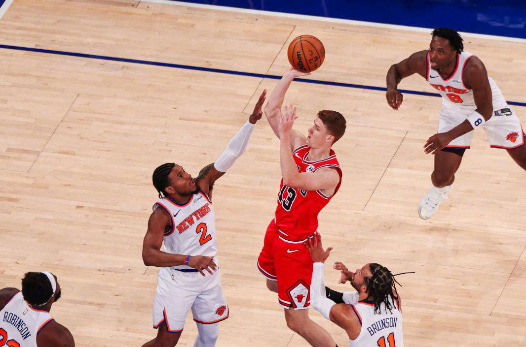 包含尼克斯赛季首胜，绝杀骑士取胜的词条