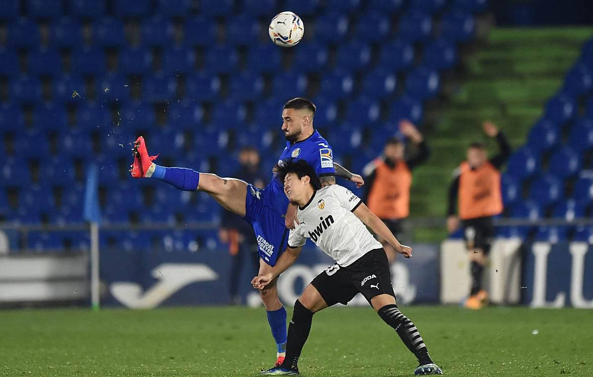 巴伦西亚快速反击制胜，主场胜利！的简单介绍